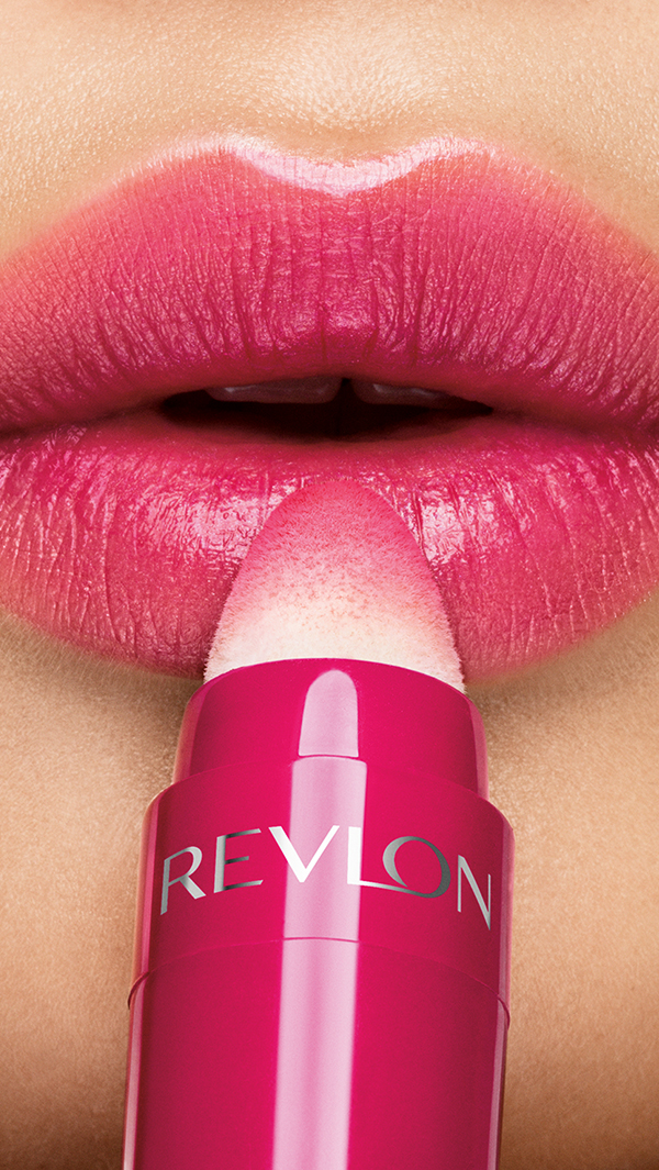 Revlon Kiss Cushion Lip Tint Lip Stain And Balm Revlon   Revlon Lip Revlon Kiss Cushion Lip Tint Beauty 9x16 Alt3.ashx