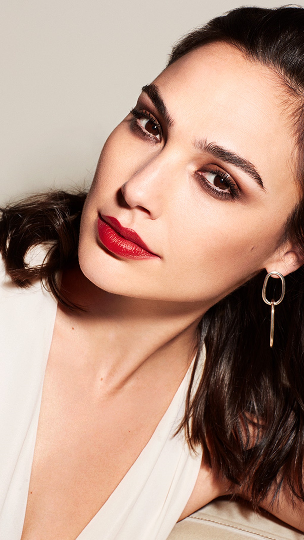 Super Lustrous Lipstick With Moisturizing Formula Revlon